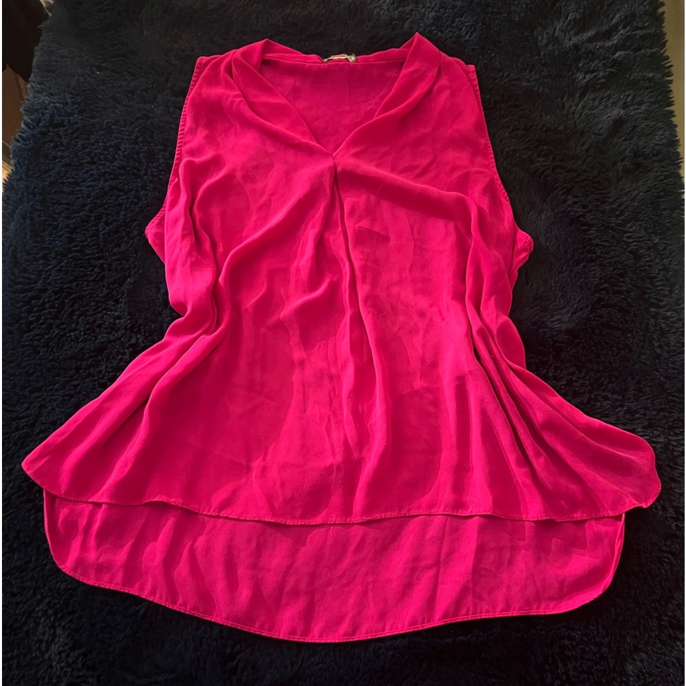 Beautiful pink blouse!size is XL from the brand vice Camuto